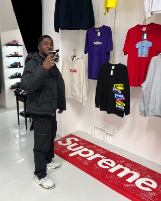 Další podpis do naší sbírky.😎💫Jsme rádi, že @yg_moris je prvním rapperem na české scéně, kterého oficiálně sponzorujeme.🔥